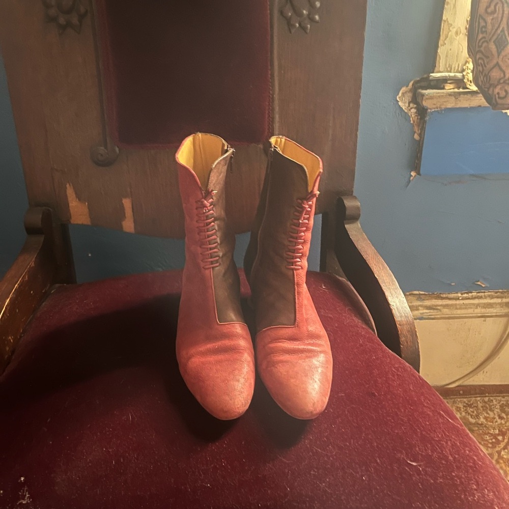 Women's Fluevog RARE Two-Tone Lace-Up Ankle Boots - Red